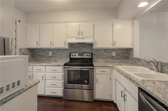 $253,950 | 12225 Charlotte Street, Kansas City, MO 64146