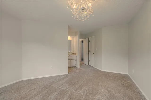 $253,950 | 12225 Charlotte Street, Kansas City, MO 64146