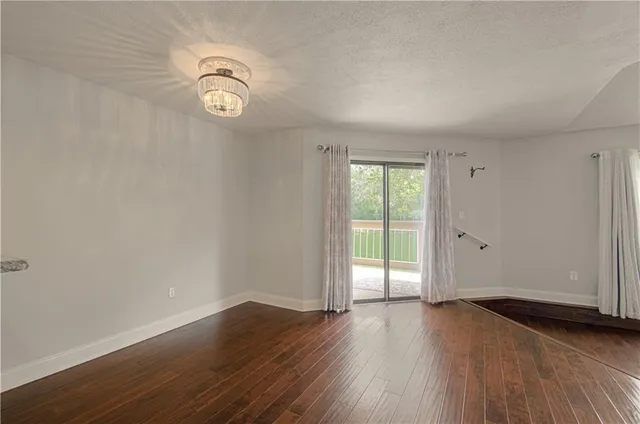 $253,950 | 12225 Charlotte Street, Kansas City, MO 64146