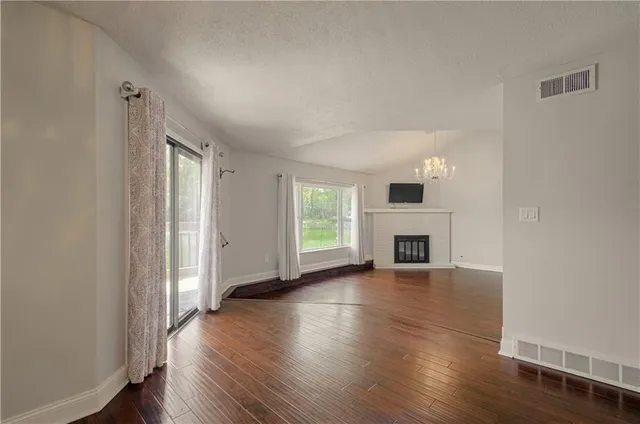 $253,950 | 12225 Charlotte Street, Kansas City, MO 64146