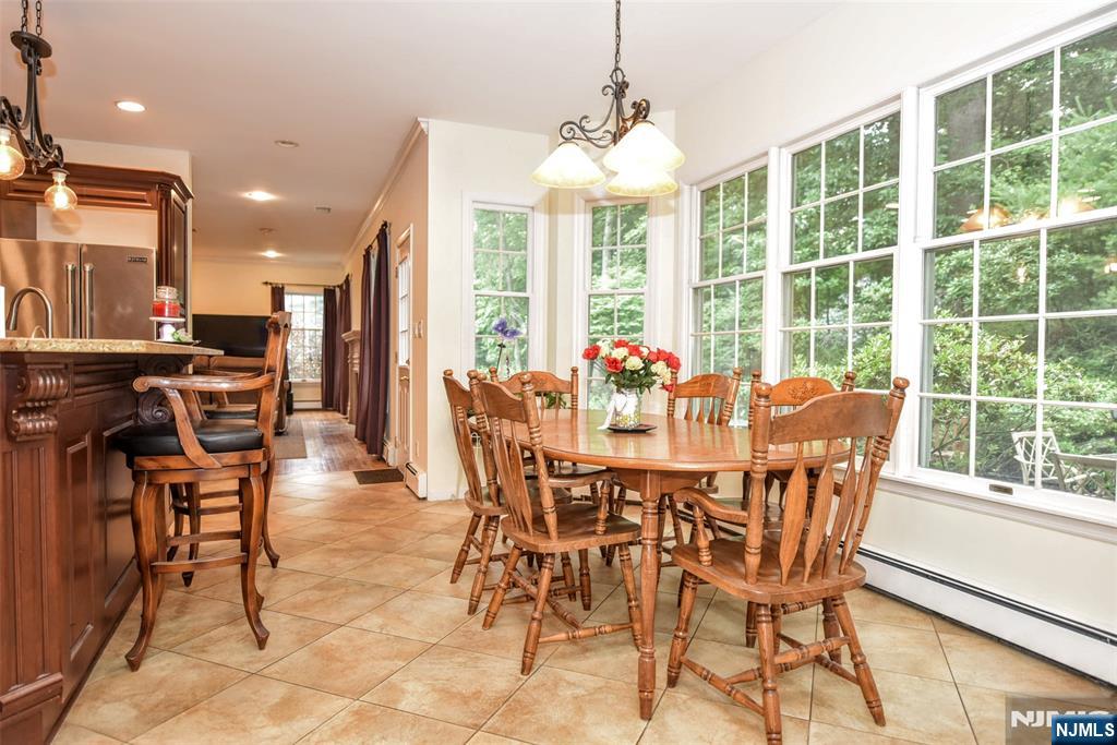 48 Ackerman Street Waldwick, NJ 07463 - Photo 14 of 34 Gallery Image 14