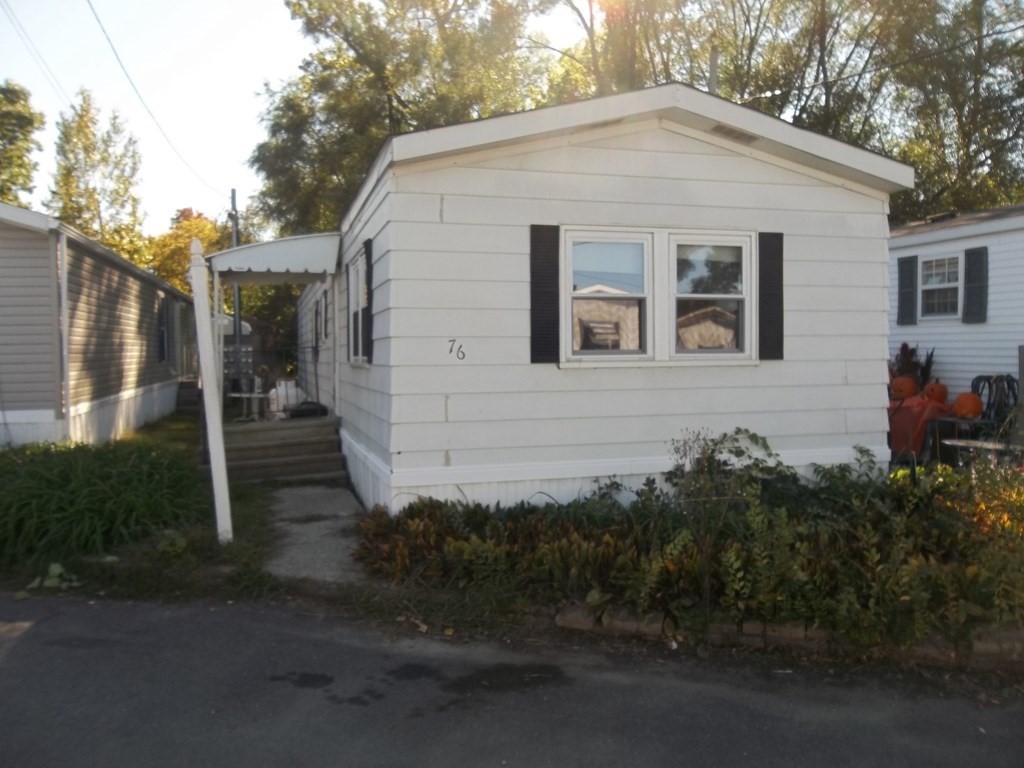 557 Southwest Cutoff, Unit 76 Worcester, MA 01607 - Photo 2 of 19