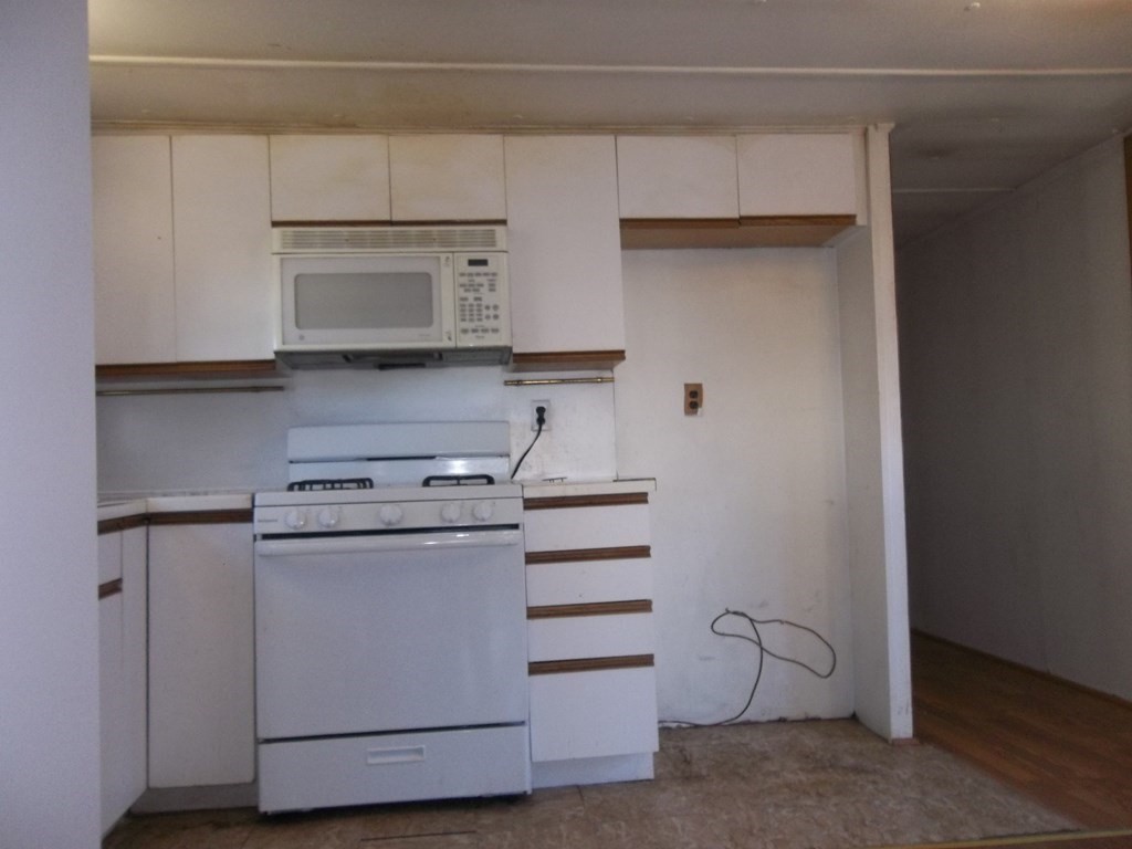 557 Southwest Cutoff, Unit 76 Worcester, MA 01607 - Photo 4 of 19