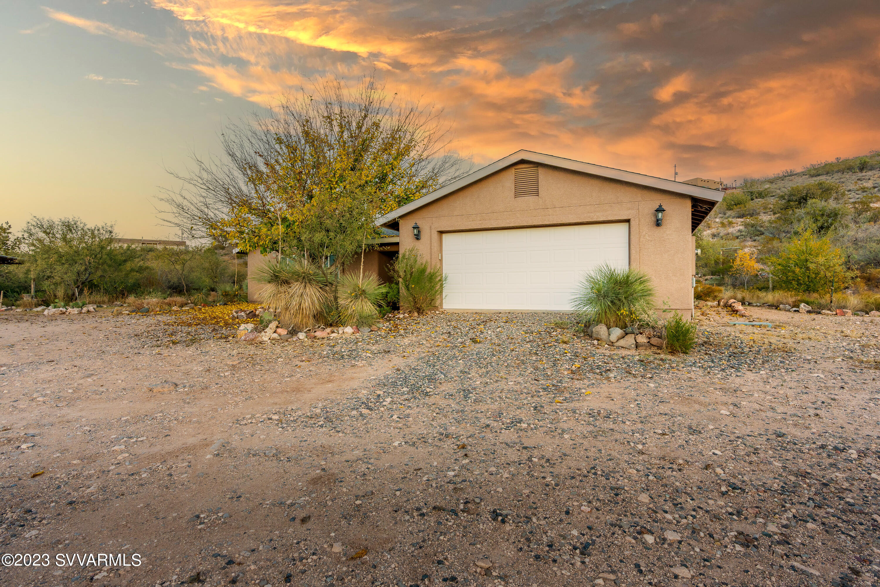 1055 Reay Road Rimrock, AZ 86335 - Photo 6 of 34 a view of a house with a yard
