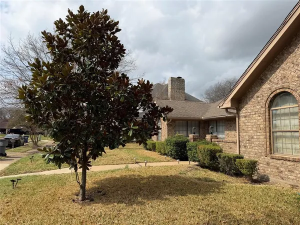 $279,999 | 507 Martindale Drive, Lancaster, TX 75146