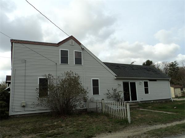 806 County Road Wareham, MA 02576 - Photo 2 of 19 a front view of house with yard and green space