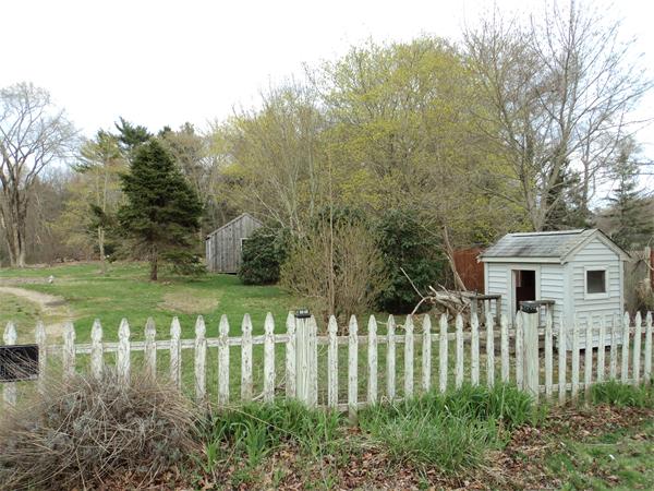 806 County Road Wareham, MA 02576 - Photo 3 of 19 a front view of a house with a garden