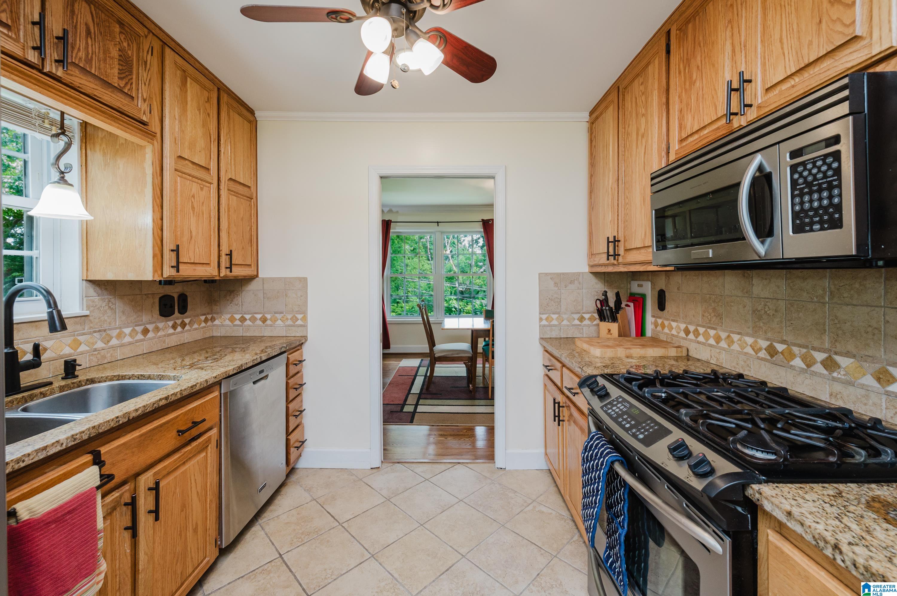 1577 Berry Road Homewood, AL 35226 - Photo 13 of 56 Gallery Image 13