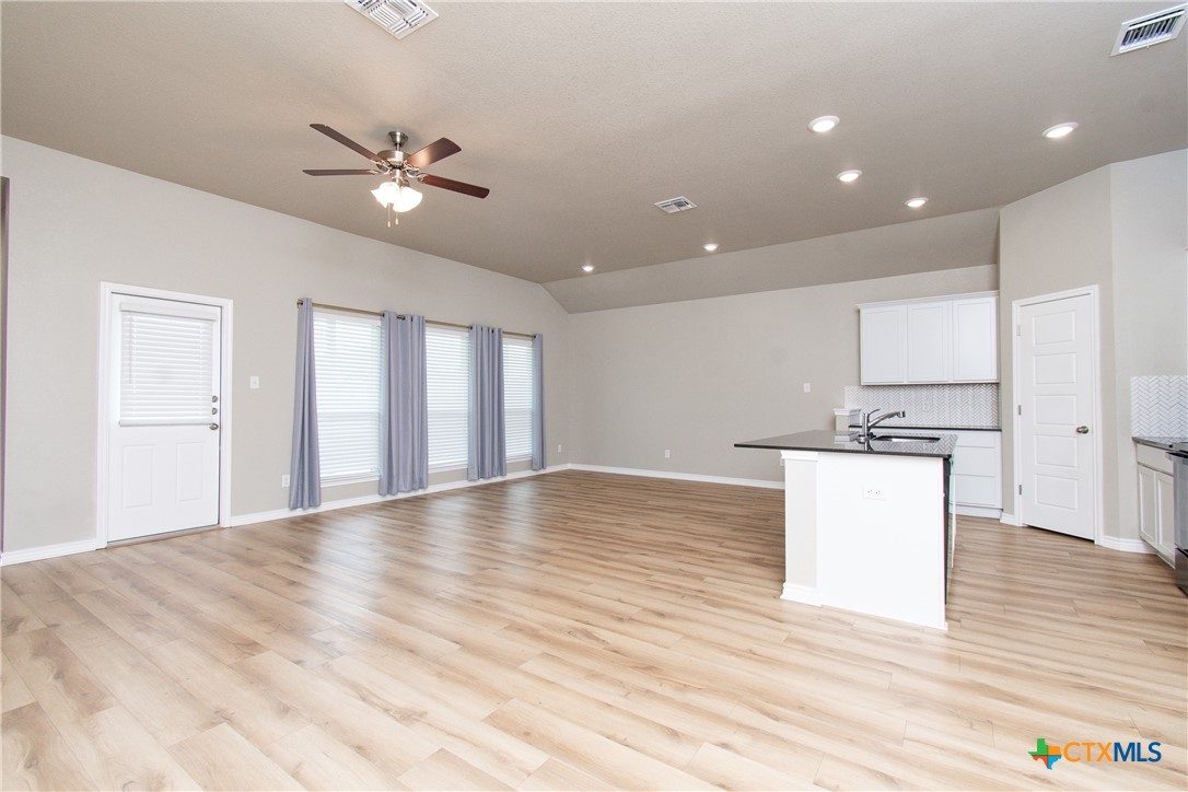 1228 Monte Verde Drive Temple, TX 76504 - Photo 3 of 22