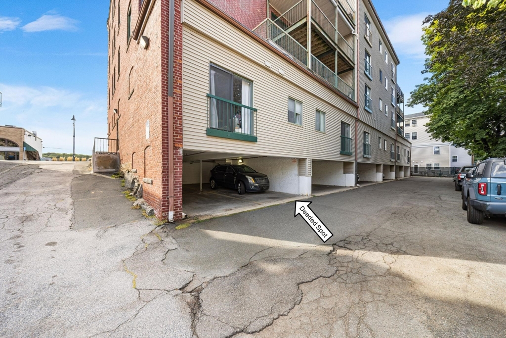 315 Rantoul Street, Unit 402 Beverly, MA 01915 - Photo 19 of 27 a house view