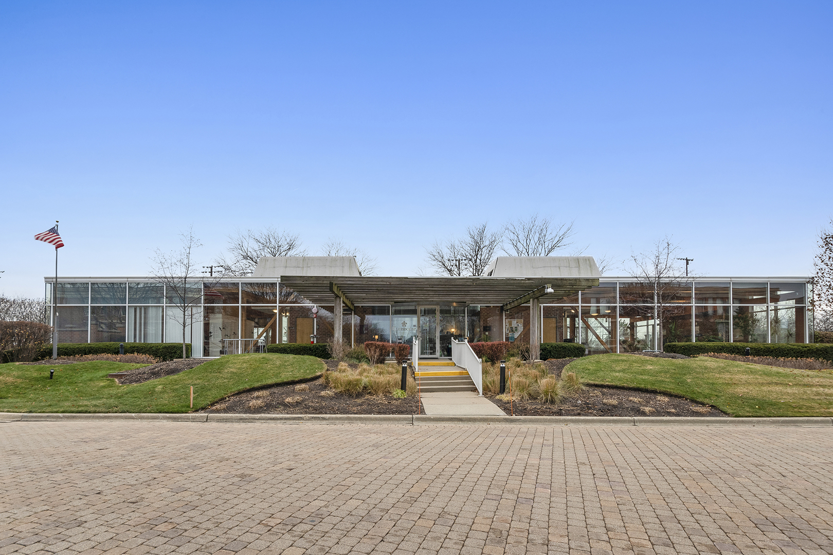 507 Kelburn Road Deerfield, IL 60015 - Photo 20 of 26 a view of a house with a yard