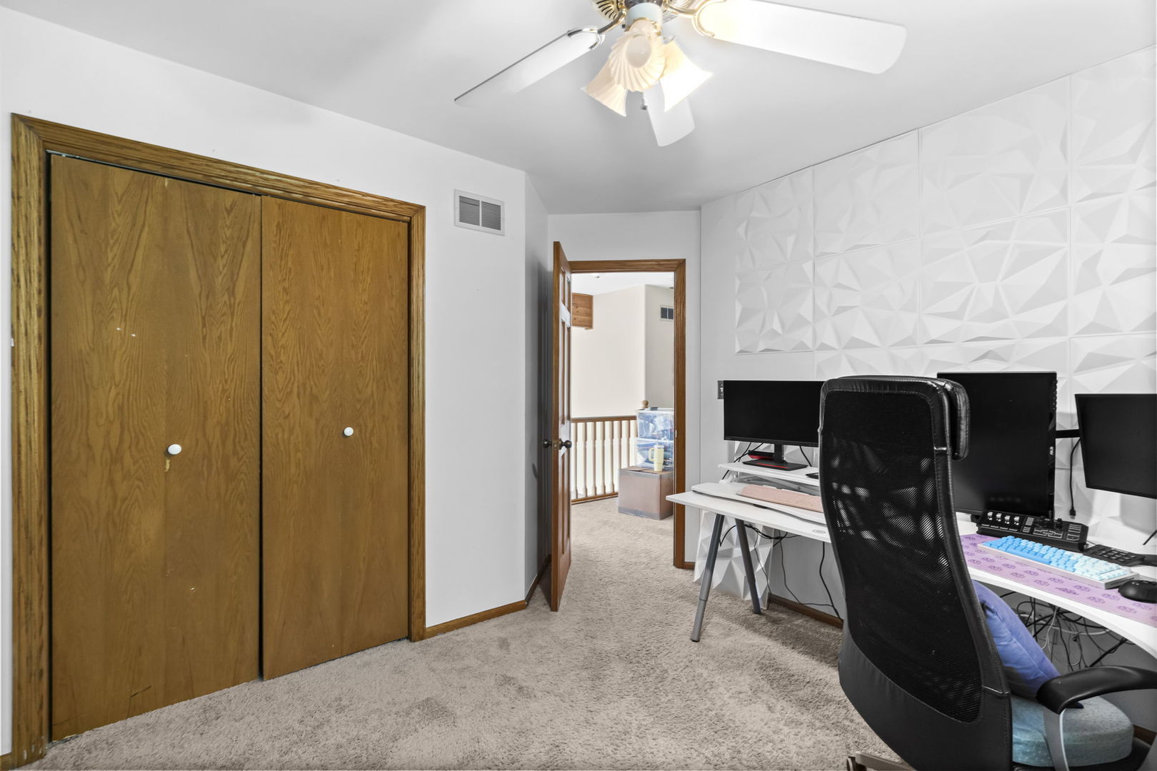 902 Spring Beach Way Cary, IL 60013 - Photo 15 of 38 Gallery Image 15