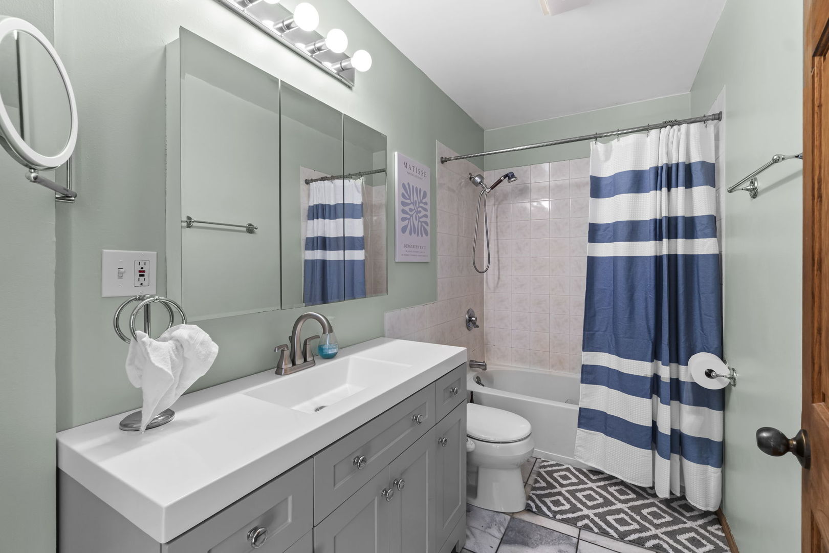902 Spring Beach Way Cary, IL 60013 - Photo 18 of 38 Gallery Image 18