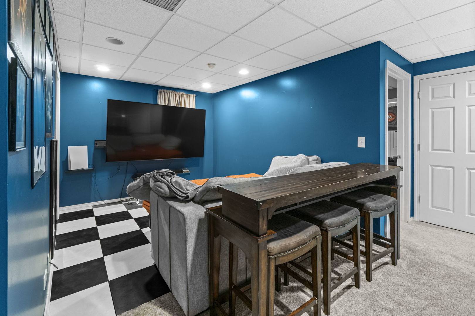902 Spring Beach Way Cary, IL 60013 - Photo 24 of 38 Gallery Image 24