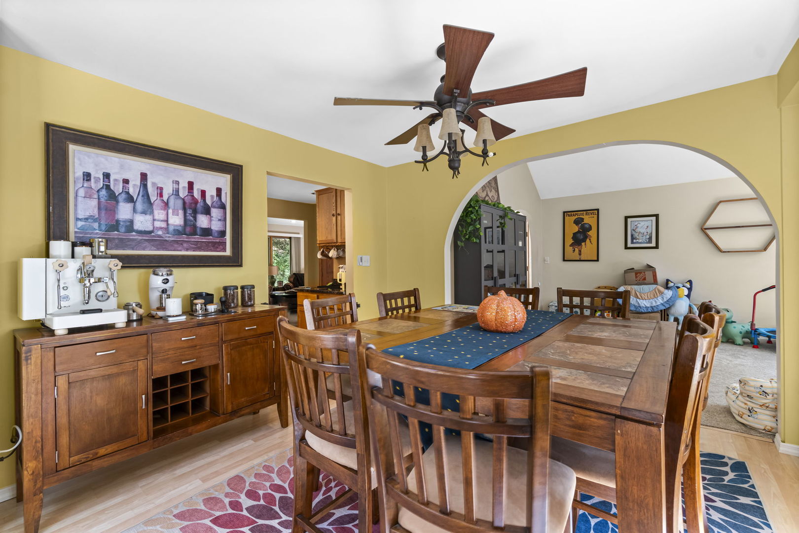 902 Spring Beach Way Cary, IL 60013 - Photo 6 of 38 Gallery Image 6