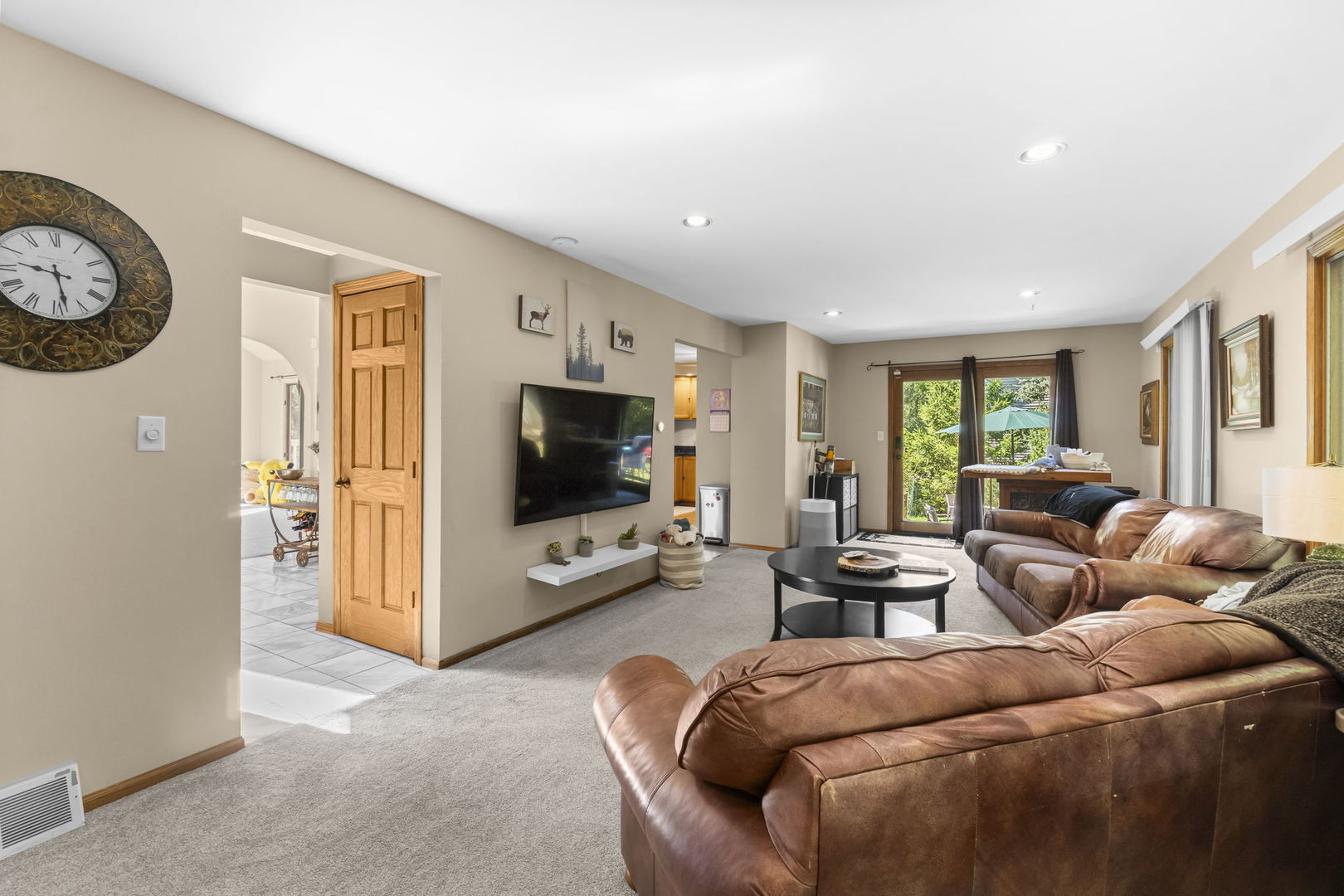 902 Spring Beach Way Cary, IL 60013 - Photo 7 of 38 Gallery Image 7