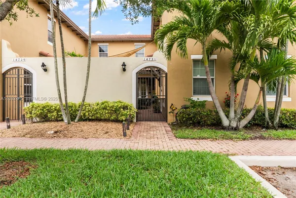 $4,000 | 14721 Southwest 13 Street, Pembroke Pines, FL 33027
