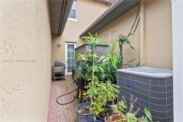 $4,000 | 14721 Southwest 13 Street, Pembroke Pines, FL 33027