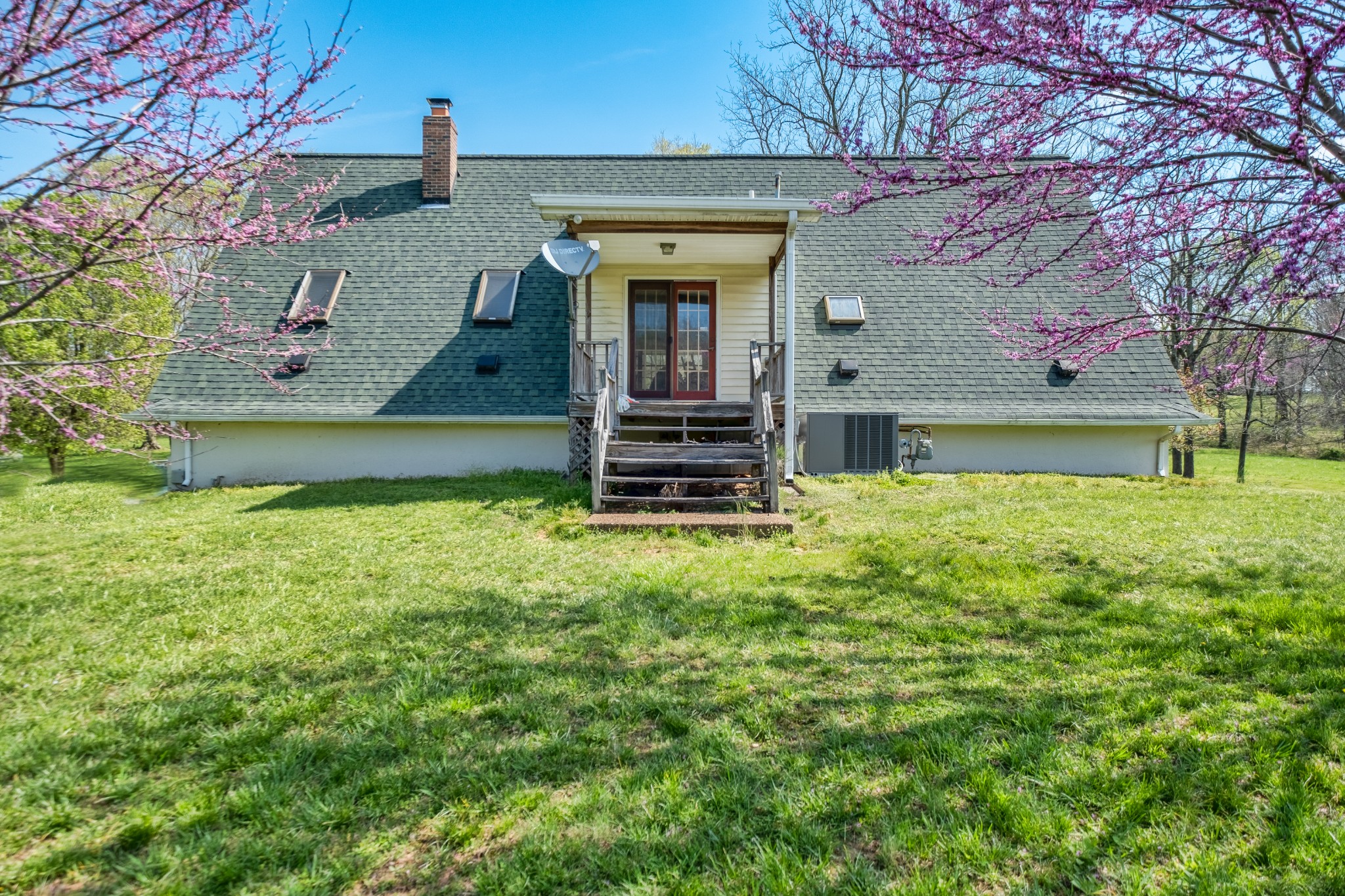 4970 Mt Zion Road Springfield, TN 37172 - Photo 12 of 21 front view of a house with a yard