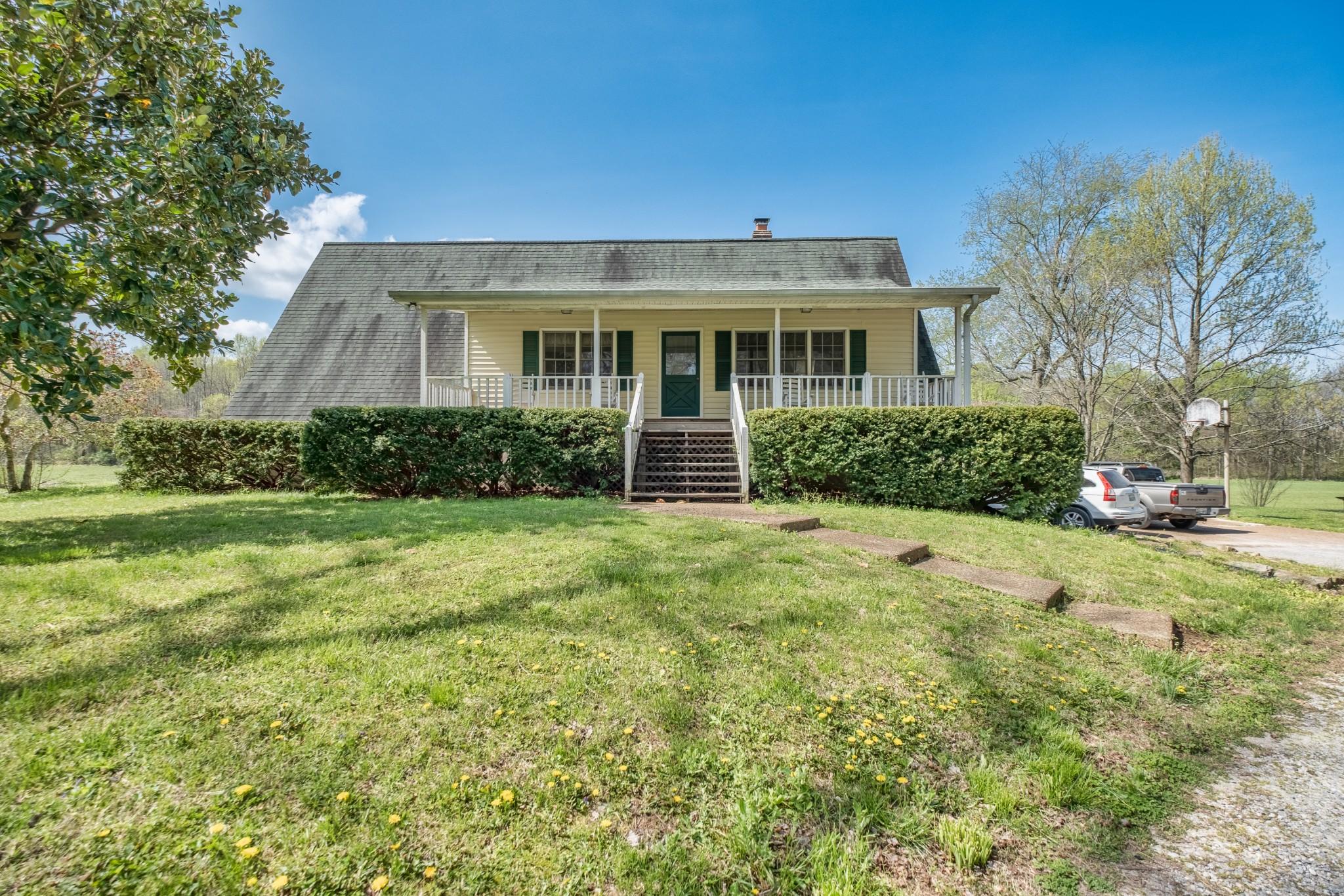 4970 Mt Zion Road Springfield, TN 37172 - Photo 8 of 21 a front view of a house with a yard