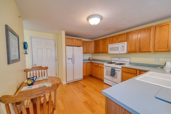3 Longwood Road, Unit 3 Mashpee, MA 02649 - Photo 3 of 35 Gallery Image 3