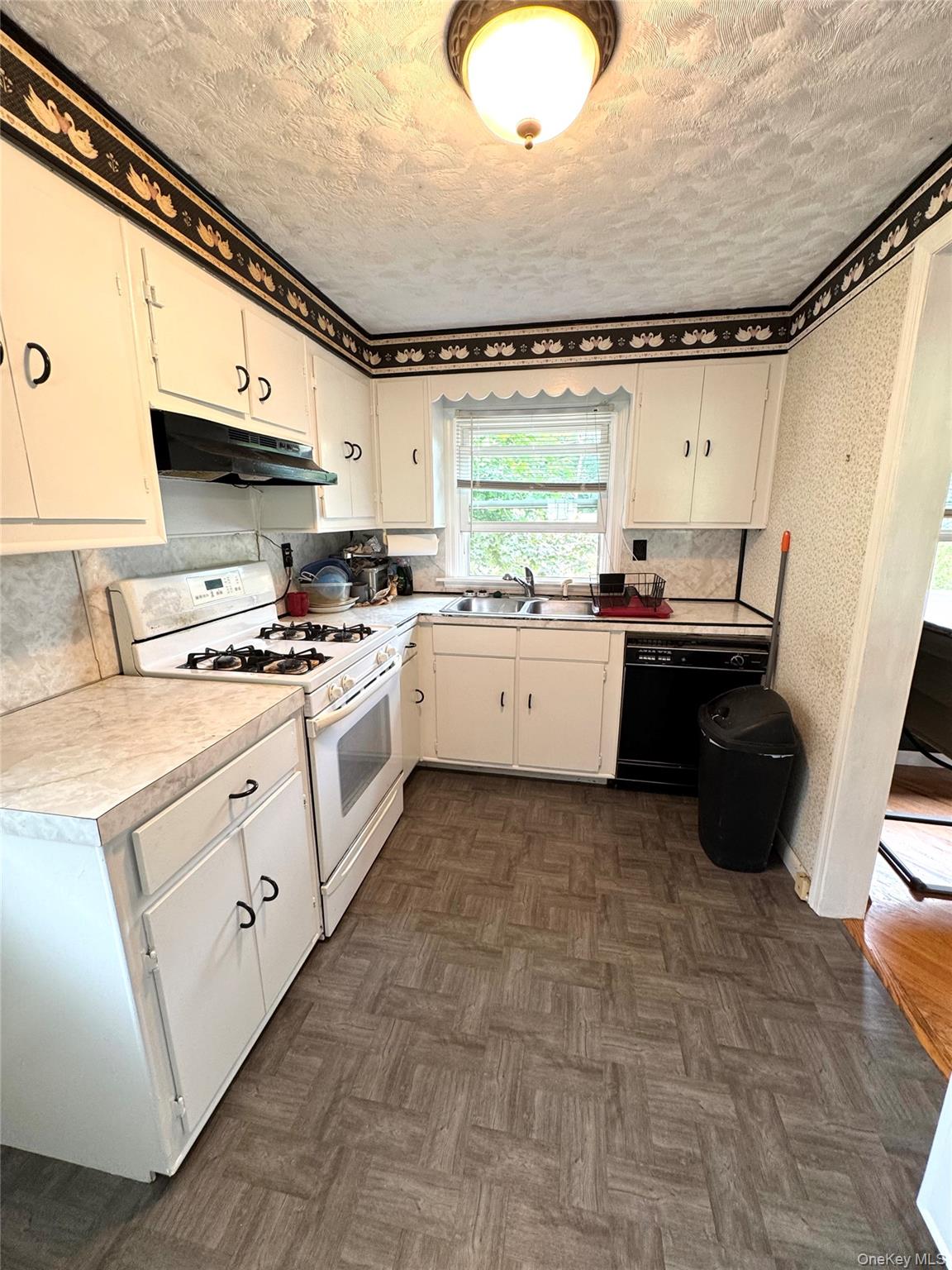 35 Willow Road Beacon, NY 12508 - Photo 12 of 23