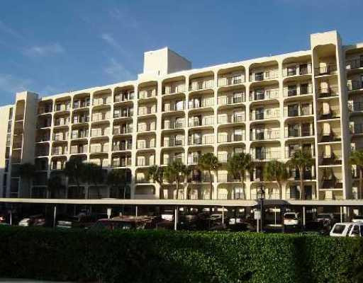 1631 Riverview Road, Unit 807 Deerfield Beach, FL 33441 - Photo 8 of 8 Exterior Front