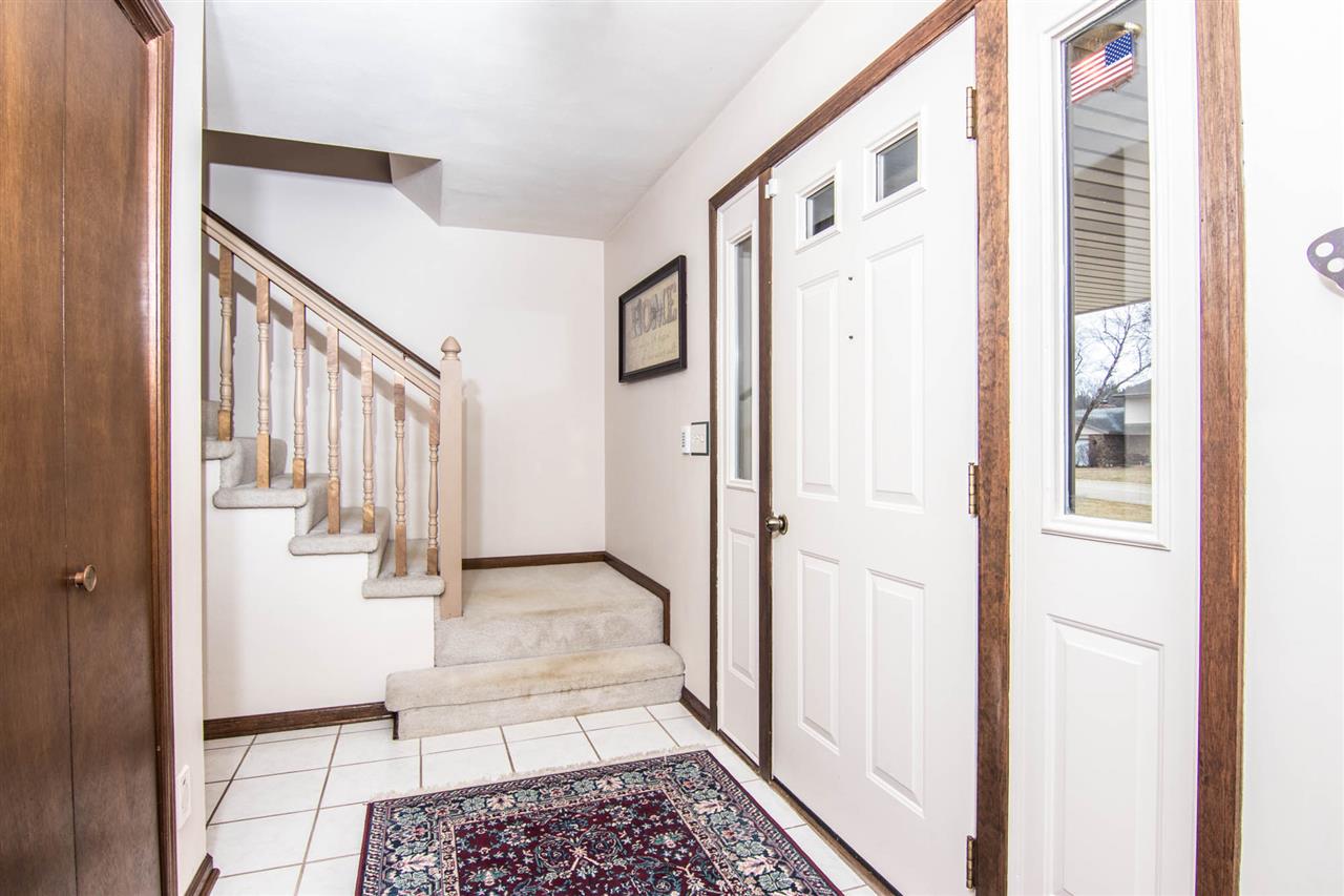 1436 Featherstone Road Rockford, IL 61107 - Photo 3 of 24 Gallery Image 3
