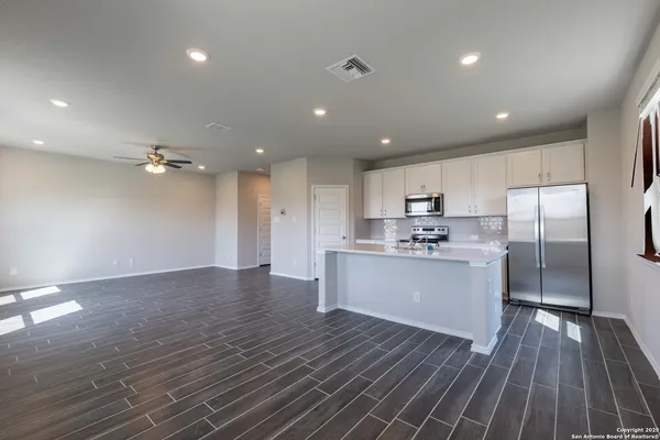 $1,699 | 4211 Brigade Bend, Converse, TX 78109