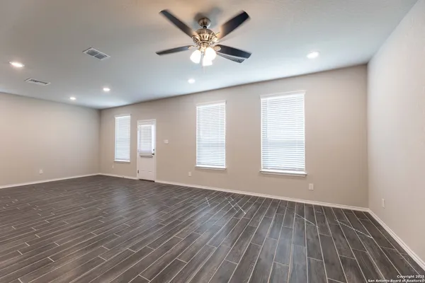 $1,699 | 4211 Brigade Bend, Converse, TX 78109