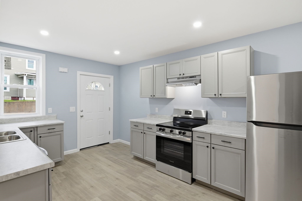 25 Bourne Street Three Rivers, MA 01080 - Photo 6 of 41