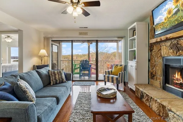 $224,900 | 724 Indian Pointe, Unit 724, Osage Beach, MO 65065