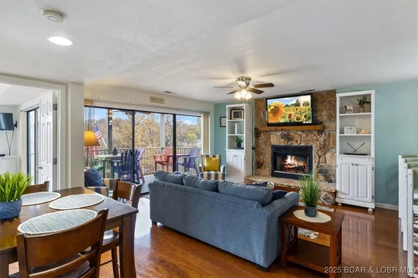 $224,900 | 724 Indian Pointe, Unit 724, Osage Beach, MO 65065