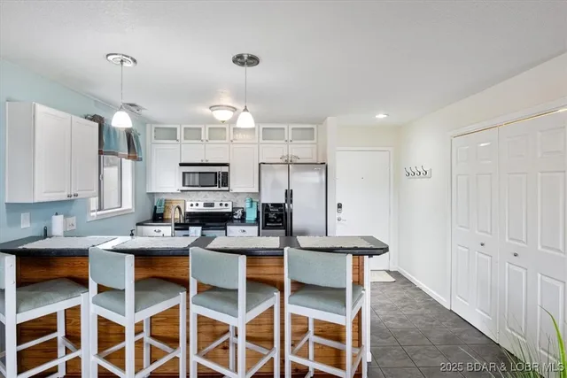 $229,900 | 724 Indian Pointe, Unit 724, Osage Beach, MO 65065