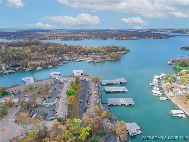 $229,900 | 724 Indian Pointe, Unit 724, Osage Beach, MO 65065