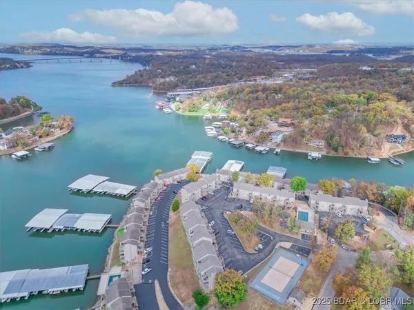 $224,900 | 724 Indian Pointe, Unit 724, Osage Beach, MO 65065