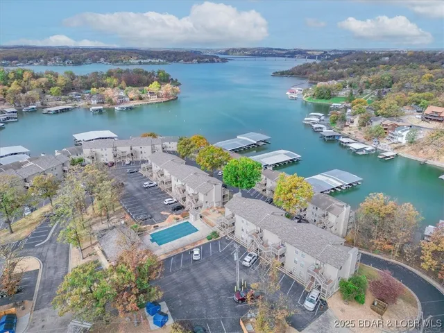 $229,900 | 724 Indian Pointe, Unit 724, Osage Beach, MO 65065