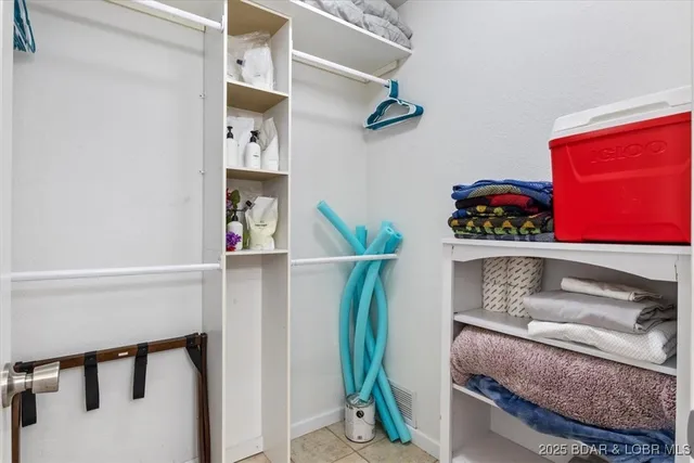 $229,900 | 724 Indian Pointe, Unit 724, Osage Beach, MO 65065