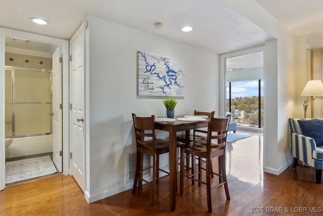 $229,900 | 724 Indian Pointe, Unit 724, Osage Beach, MO 65065