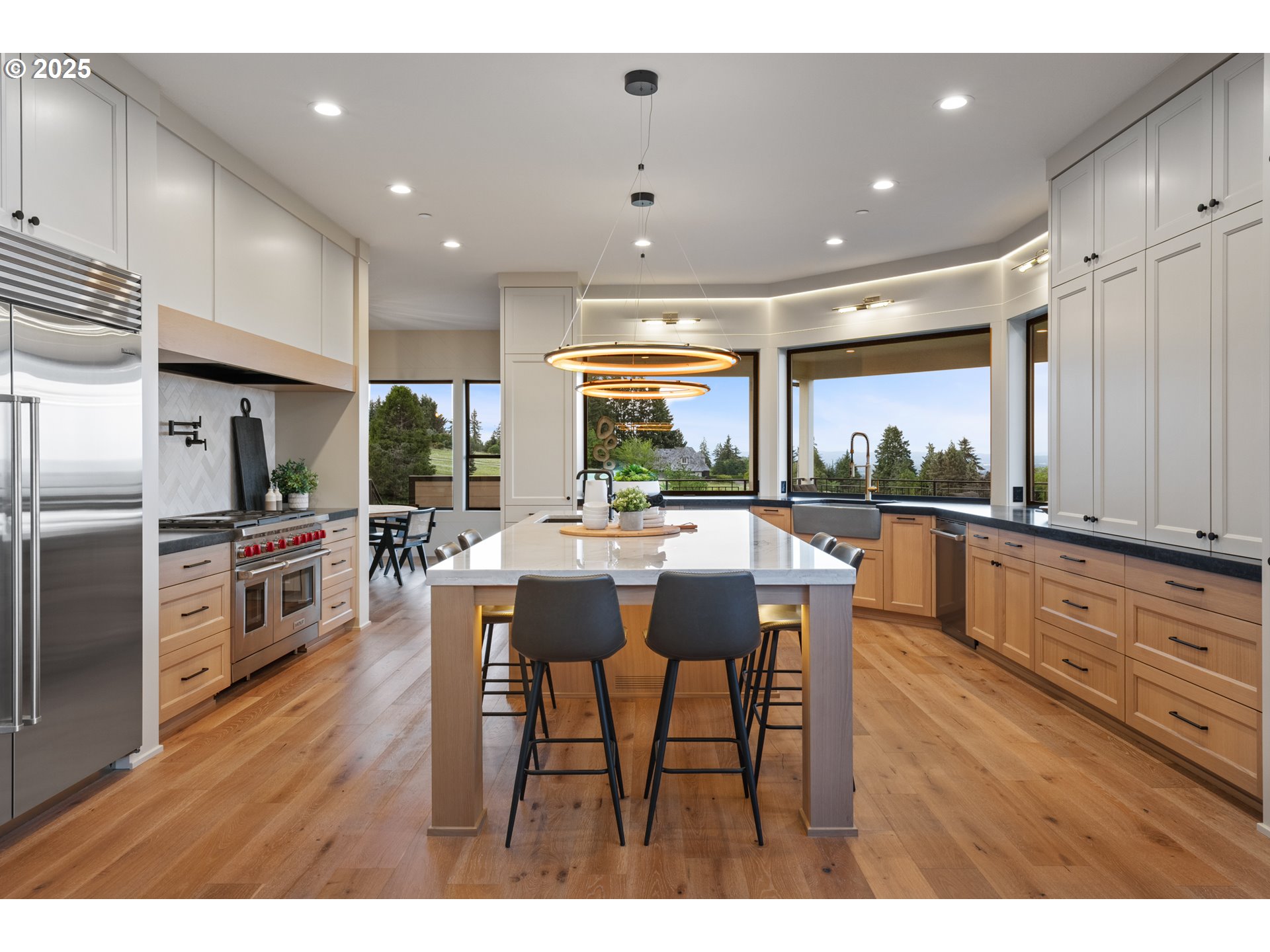 33684 Southwest Laurel Road Hillsboro, OR 97123 - Photo 5 of 45 Gallery Image 5