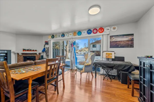 $259,500 | 1052 Southbury Lane, Unit B1, Wheeling, IL 60090