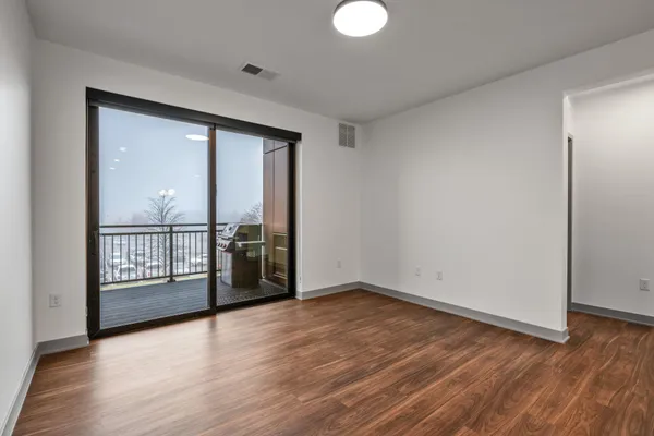 $2,235 | 640 Wisconsin Avenue North, Unit 307, Golden Valley, MN 55427