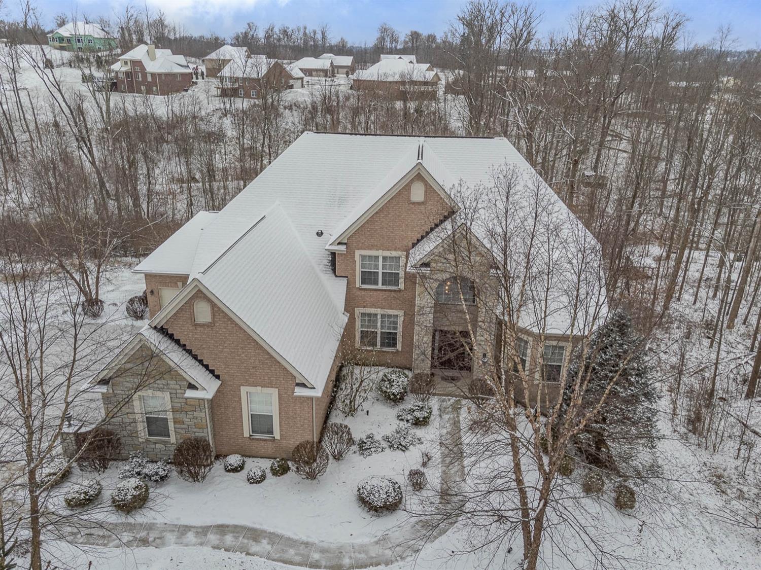 5609 Fox Ridge Court Cincinnati, OH 45247 - Photo 1 of 48