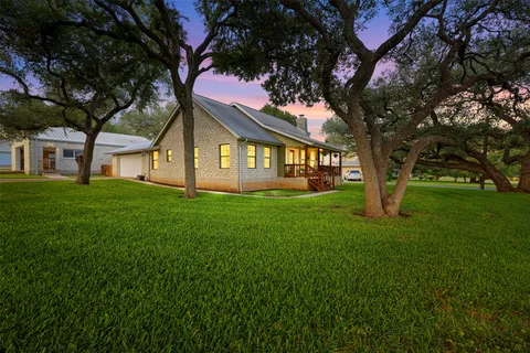 $689,000 | 208 Willet Drive, Buda, TX 78610