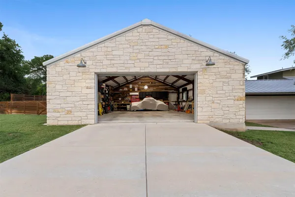 $689,000 | 208 Willet Drive, Buda, TX 78610