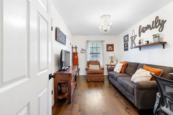 $689,000 | 208 Willet Drive, Buda, TX 78610