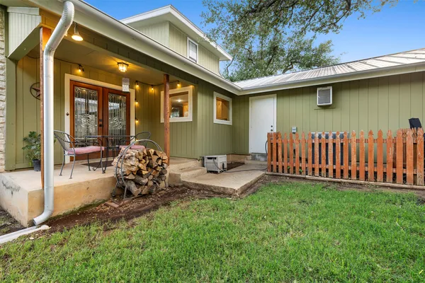 $689,000 | 208 Willet Drive, Buda, TX 78610