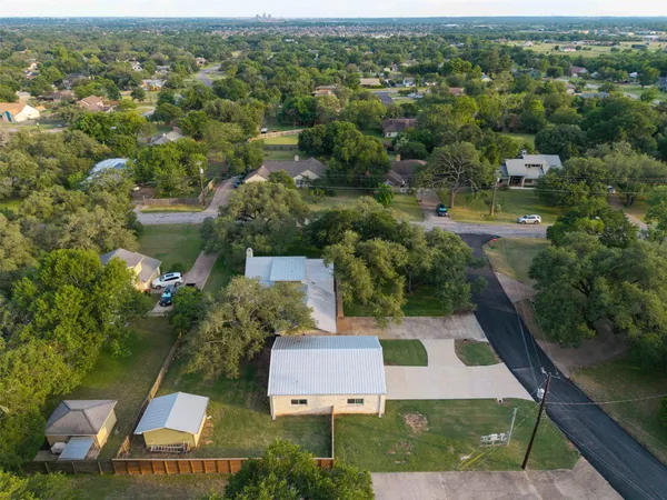 $689,000 | 208 Willet Drive, Buda, TX 78610