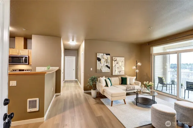 $299,995 | 10109 186 Street East, Unit 346, Puyallup, WA 98375