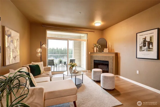 $299,995 | 10109 186 Street East, Unit 346, Puyallup, WA 98375